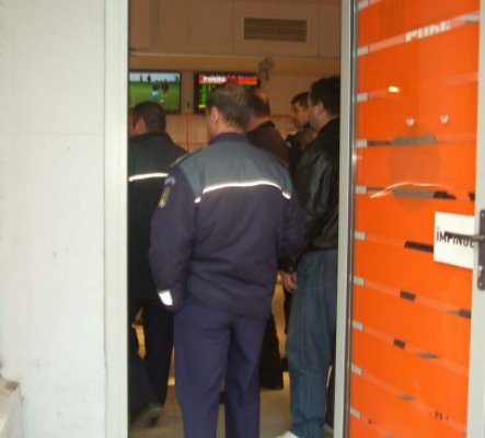 Poliţiştii constănţeni au luat la control şcolile şi barurile din Constanţa -vezi ce au descoperit